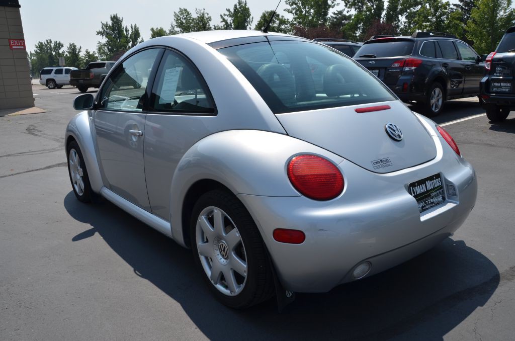 2001 Volkswagen Beetle Image 5