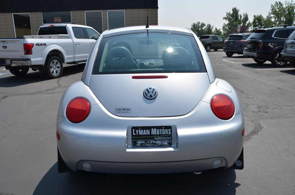 2001 Volkswagen Beetle Image 6