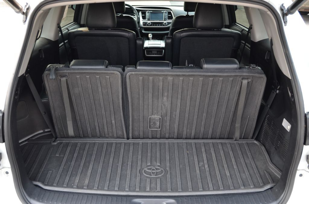 2017 Toyota Highlander Image 12