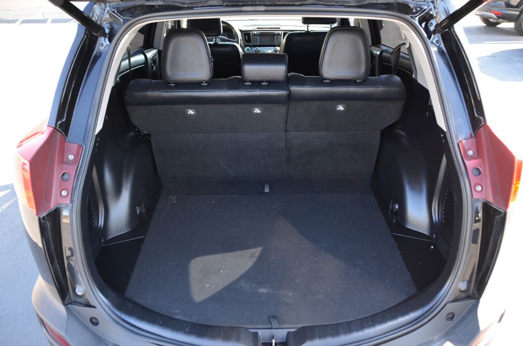 2015 Toyota Rav4 Image 12