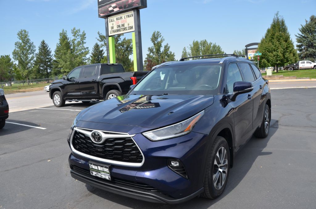 2021 Toyota Highlander Image 3