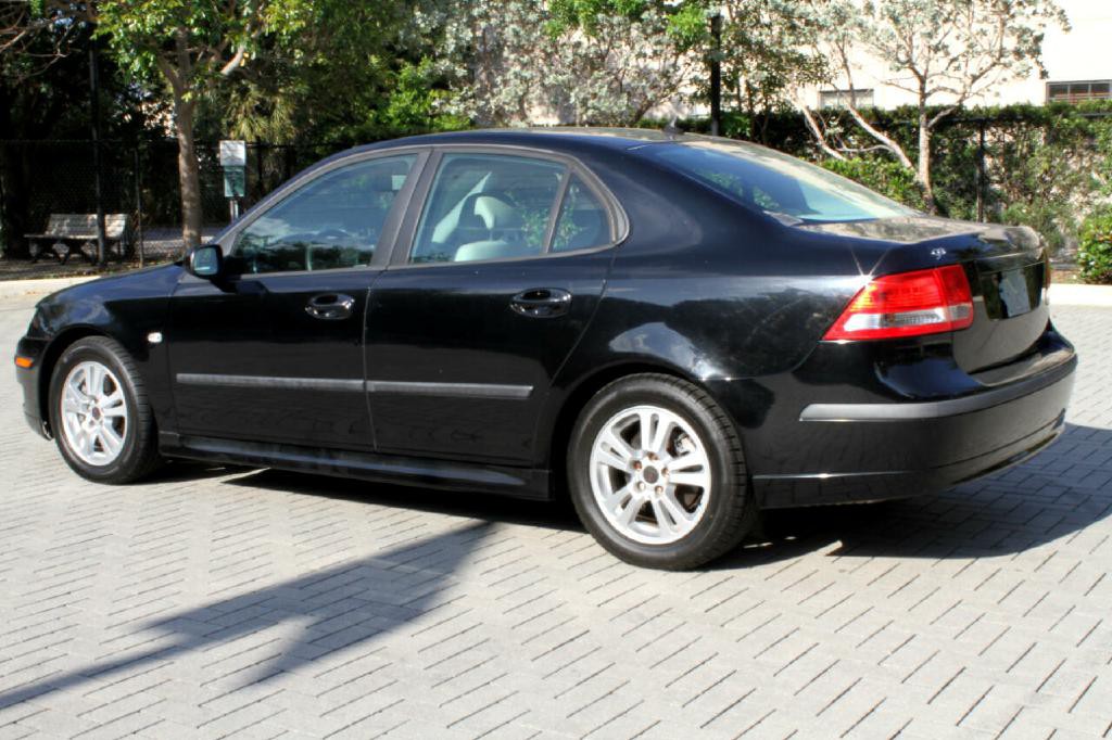 2007 Saab 9-3 Image 3