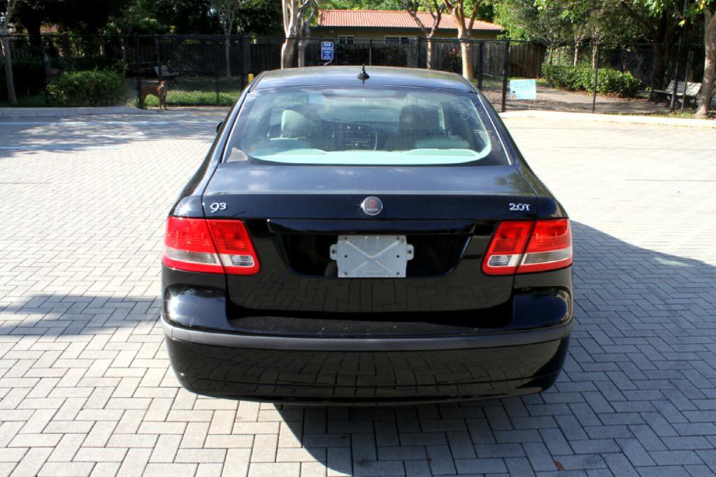 2007 Saab 9-3 Image 4