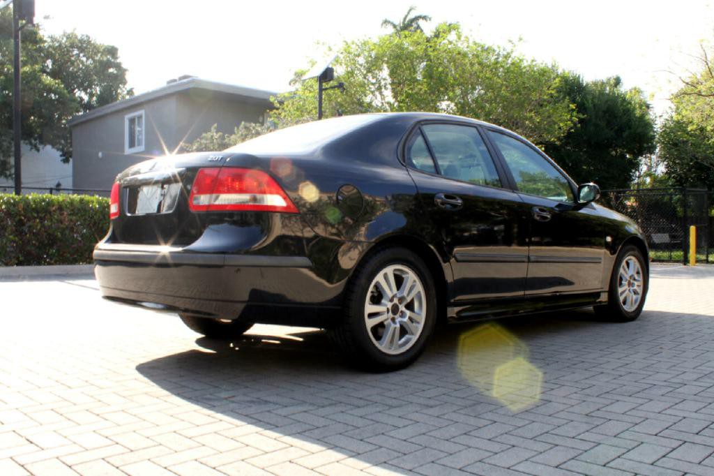 2007 Saab 9-3 Image 5
