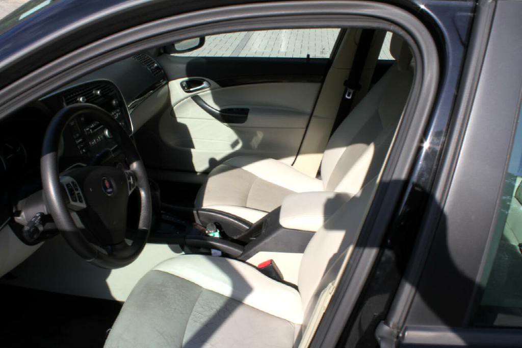 2007 Saab 9-3 Image 10