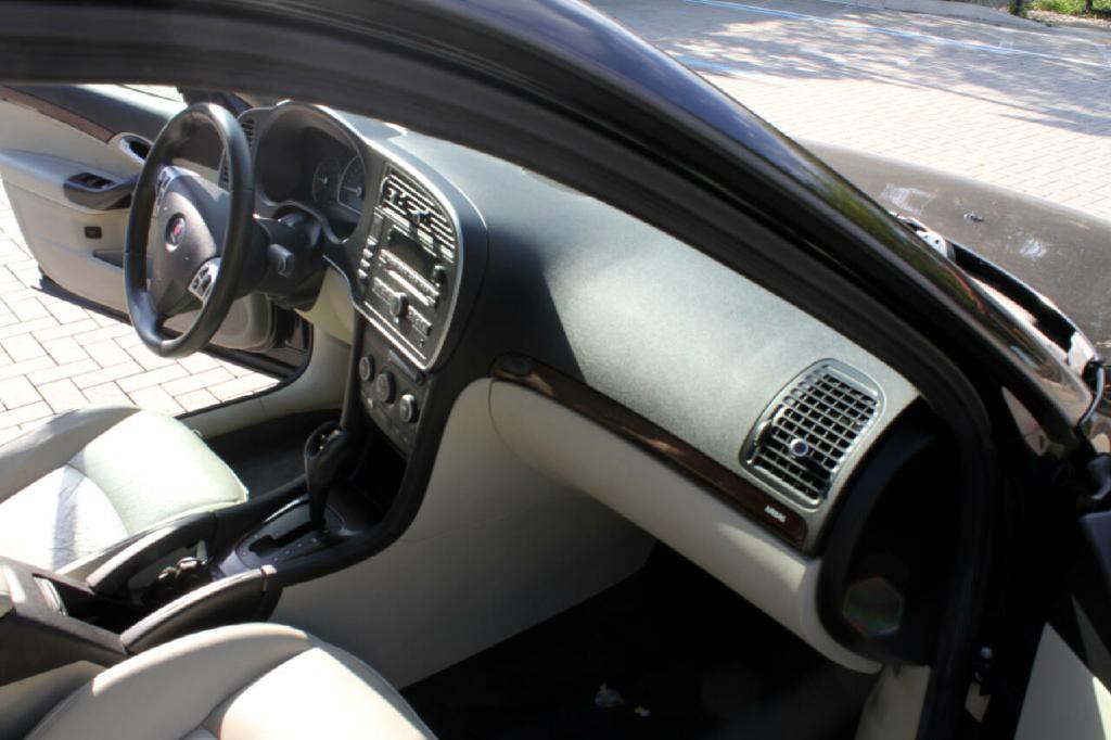 2007 Saab 9-3 Image 13
