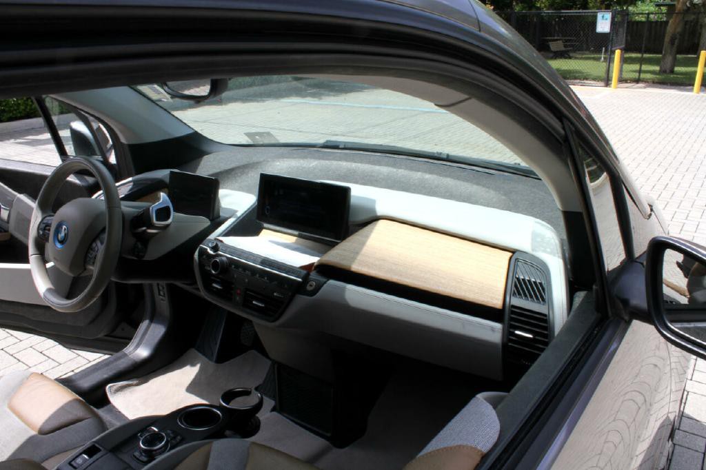2014 BMW i3 Image 13