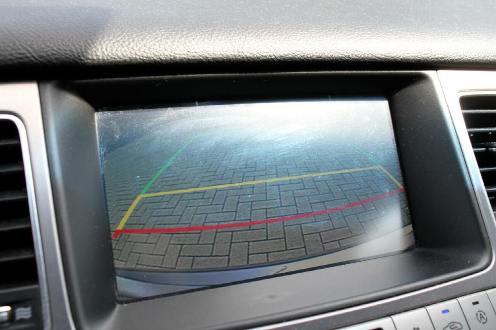 2013 Hyundai Genesis Image 13