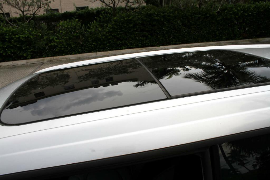 2009 MINI Cooper Clubman Image 10