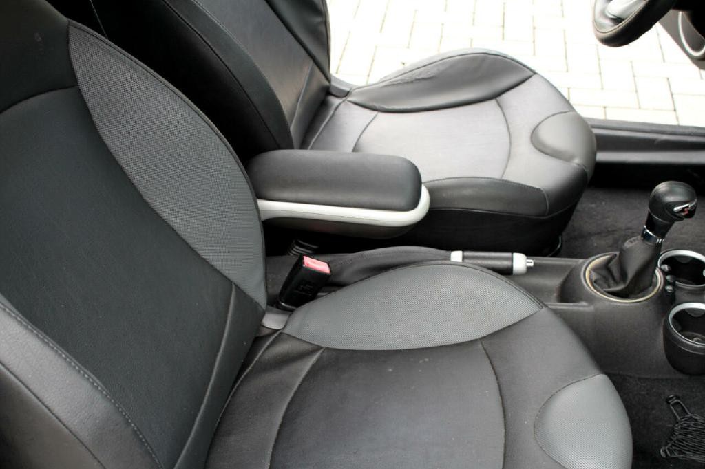 2009 MINI Cooper Clubman Image 13