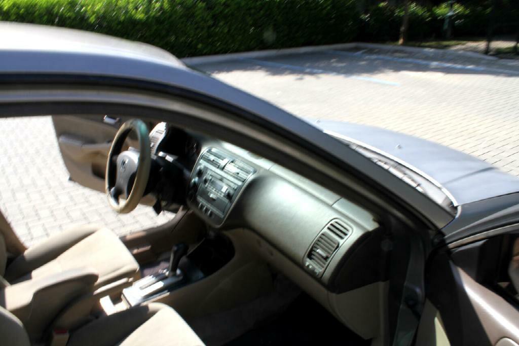 2003 Honda Civic Image 13
