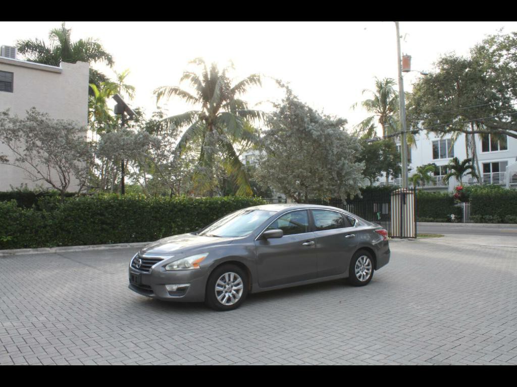2014 Nissan Altima Image 1