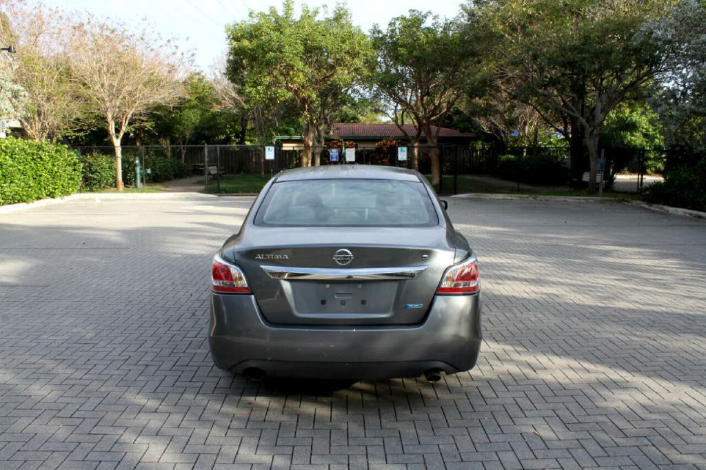 2014 Nissan Altima Image 7