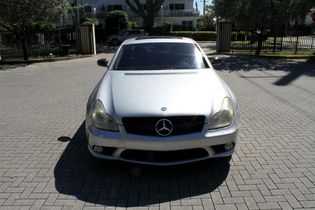 2006 Mercedes-Benz CLS-Class Image 3