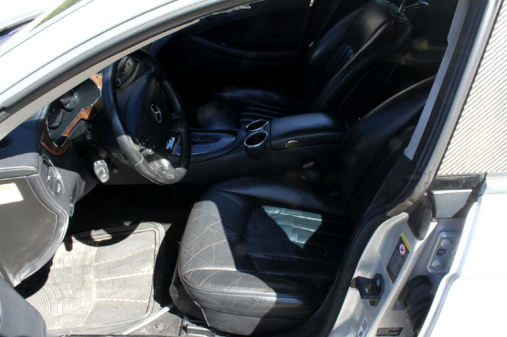 2006 Mercedes-Benz CLS-Class Image 9
