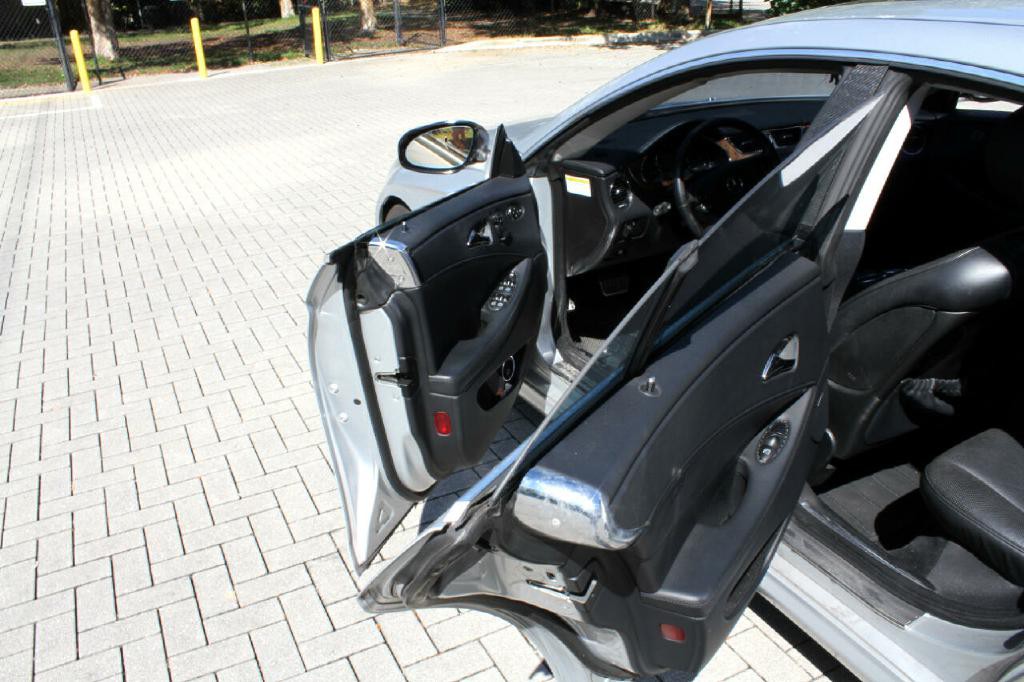 2006 Mercedes-Benz CLS-Class Image 11