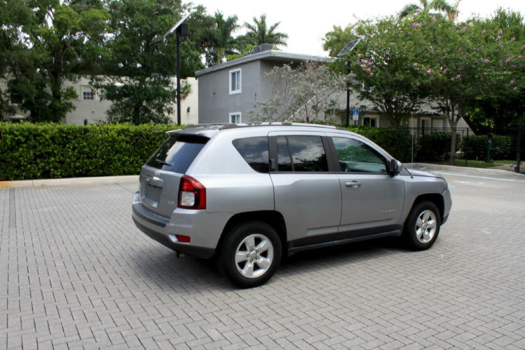 2016 Jeep Compass Image 6