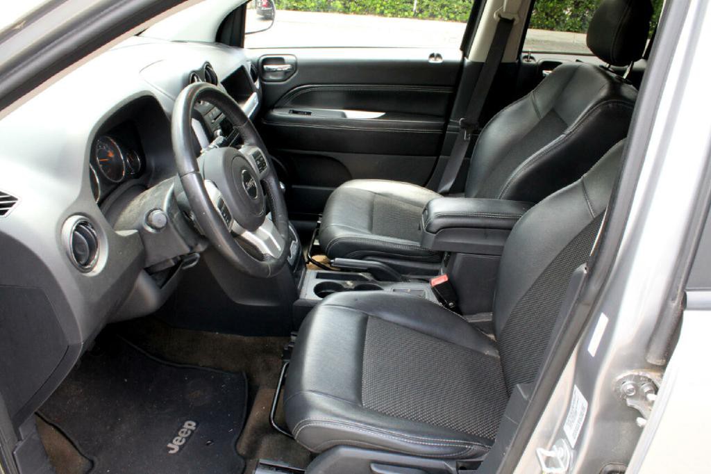 2016 Jeep Compass Image 9