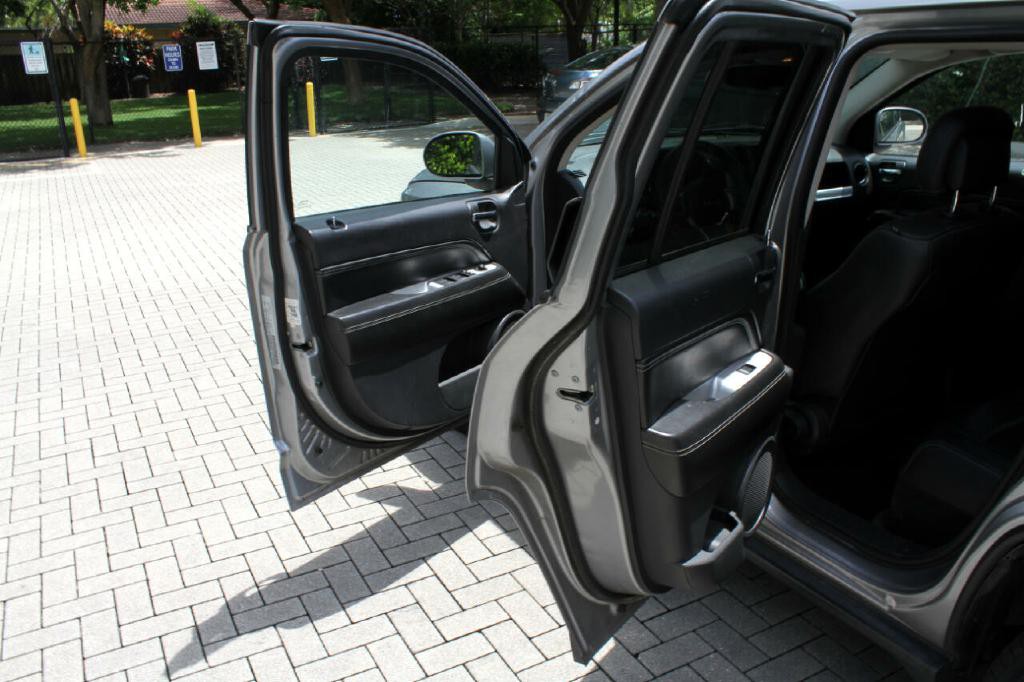 2016 Jeep Compass Image 11