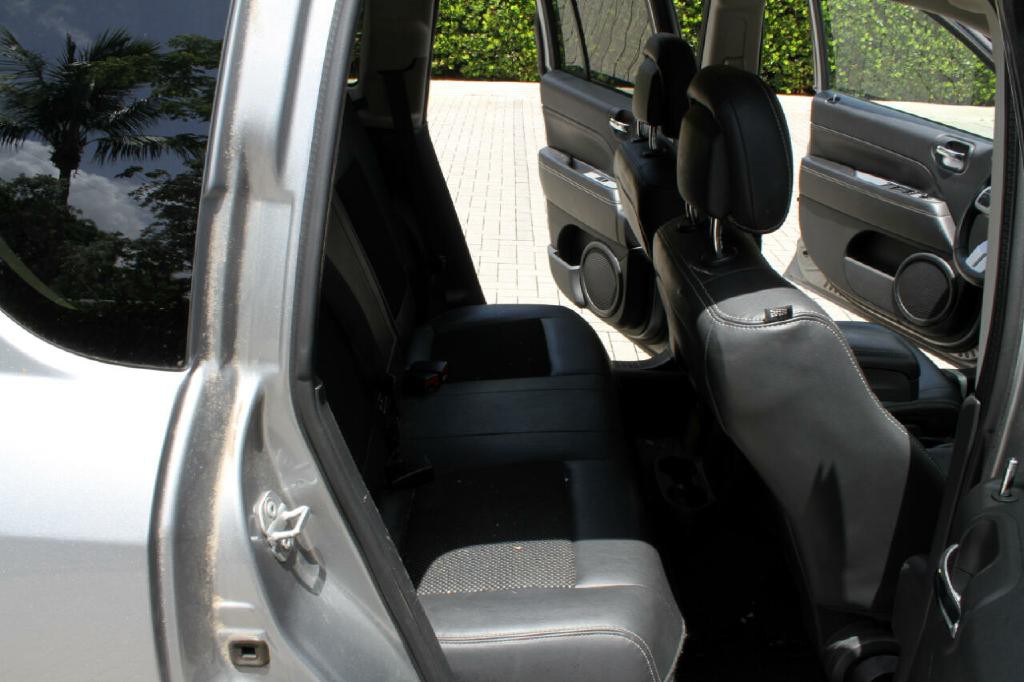 2016 Jeep Compass Image 13