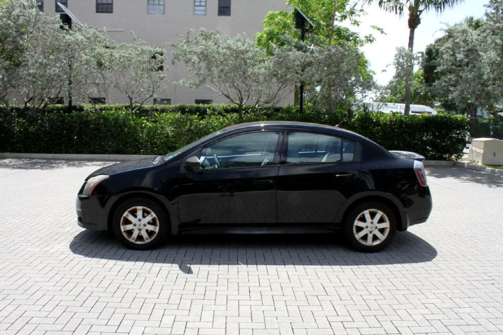 2012 Nissan Sentra Image 2