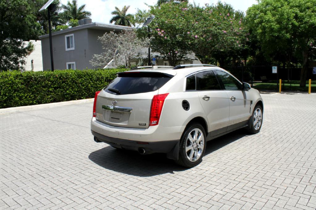 2011 Cadillac SRX Image 6