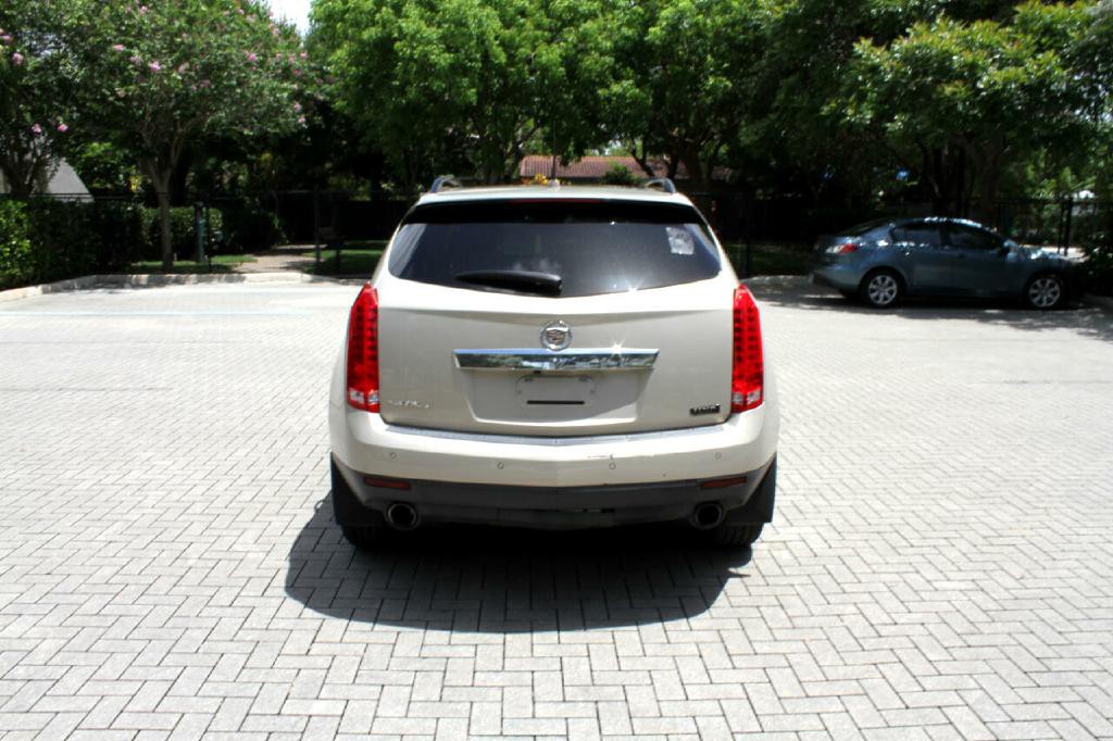 2011 Cadillac SRX Image 7