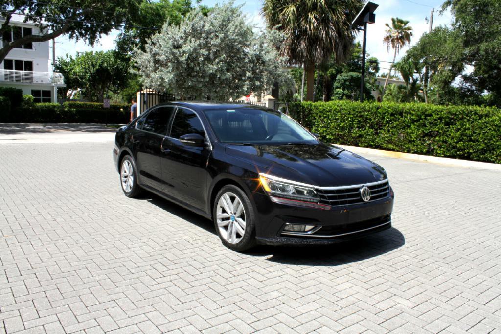 2018 Volkswagen Passat Image 4