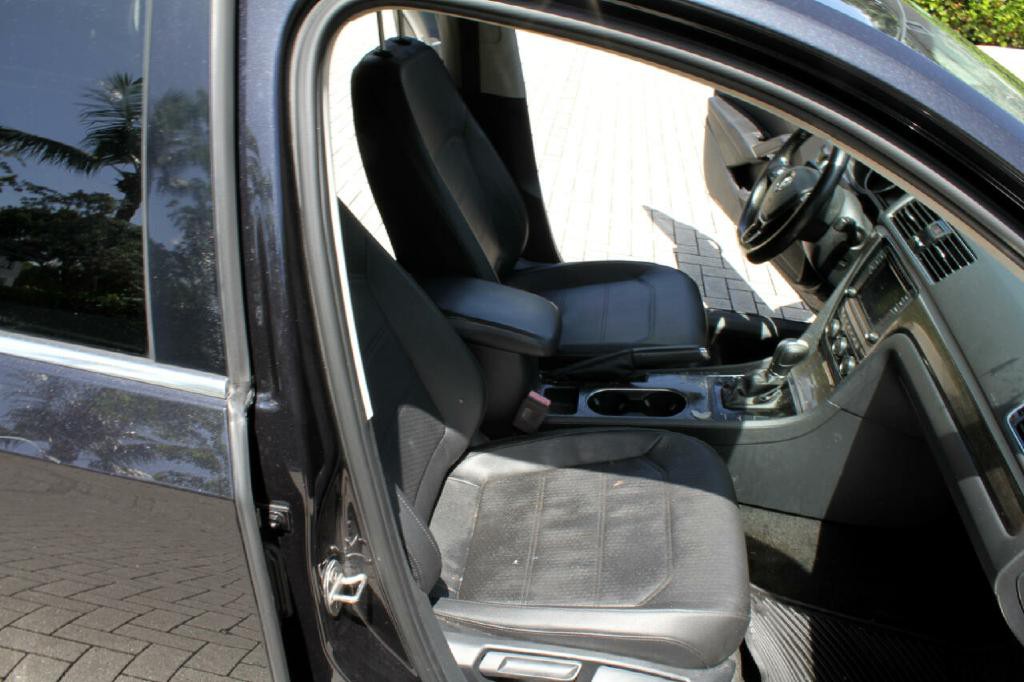 2018 Volkswagen Passat Image 15