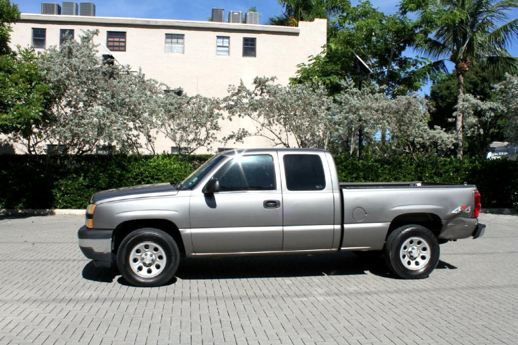 2007 Chevrolet Silverado 1500 Image 2