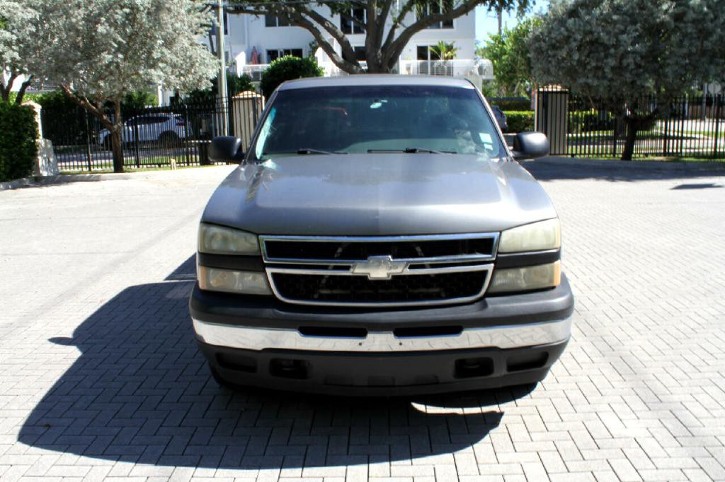 2007 Chevrolet Silverado 1500 Image 3