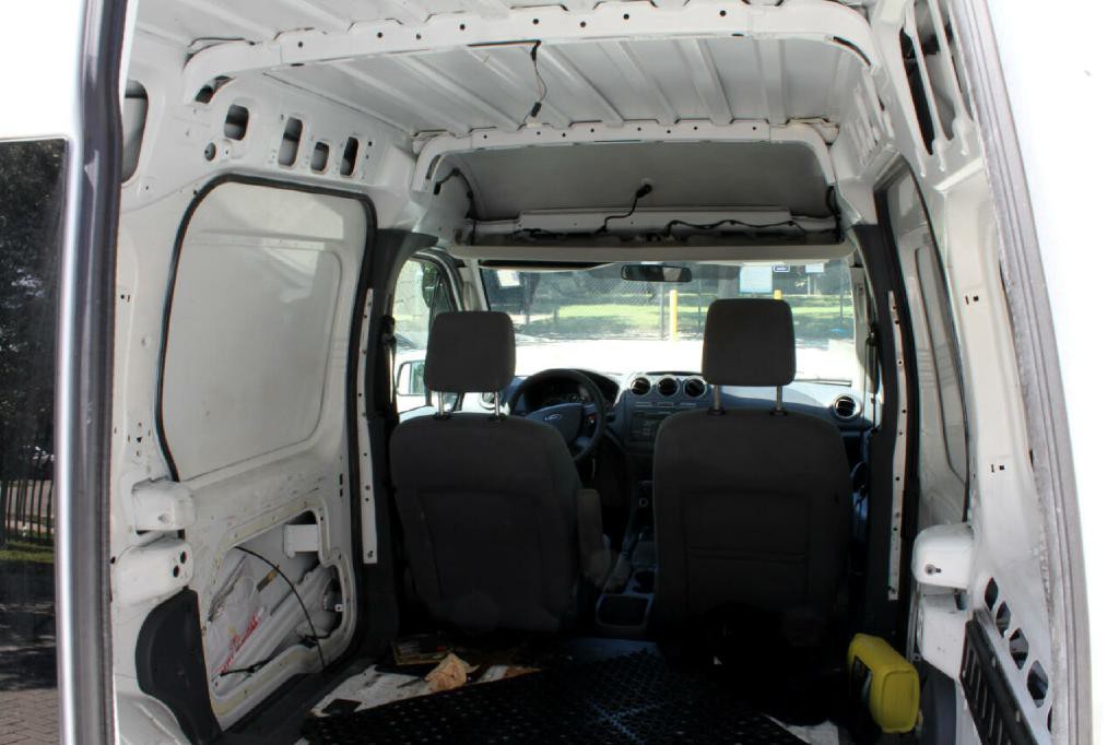 2010 Ford Transit Connect Image 11