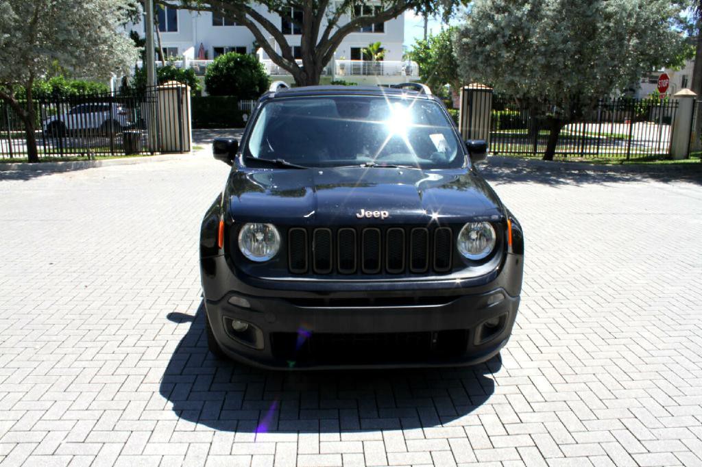 2016 Jeep Renegade Image 2