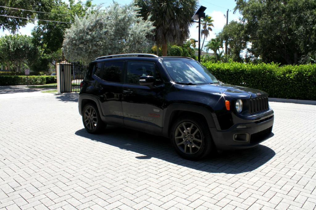 2016 Jeep Renegade Image 3