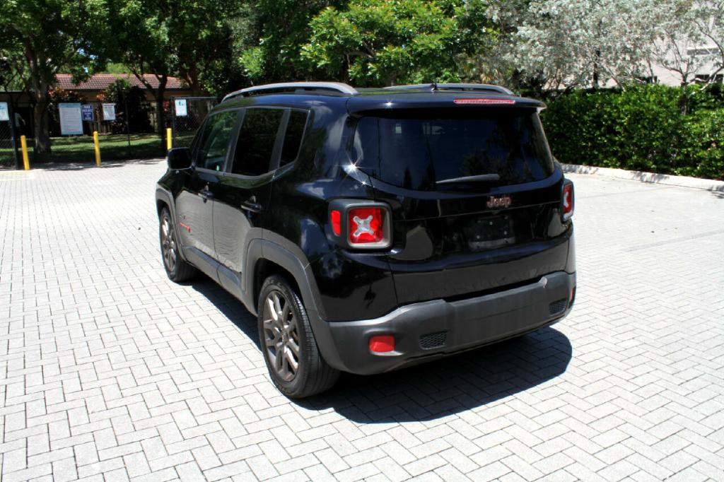 2016 Jeep Renegade Image 5