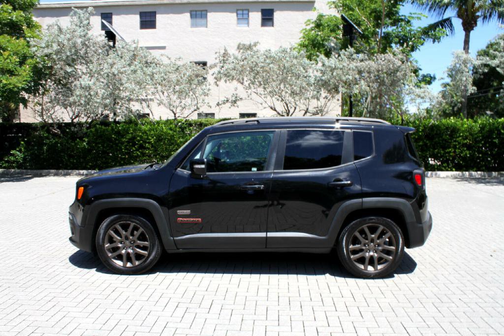 2016 Jeep Renegade Image 6