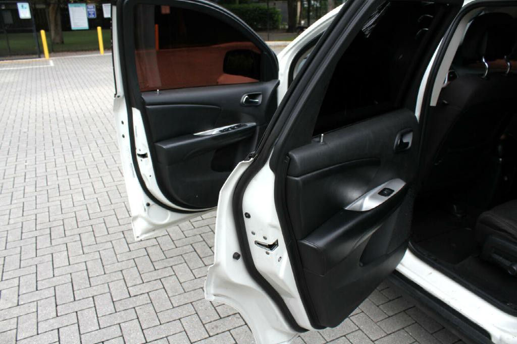 2013 Dodge Journey Image 11