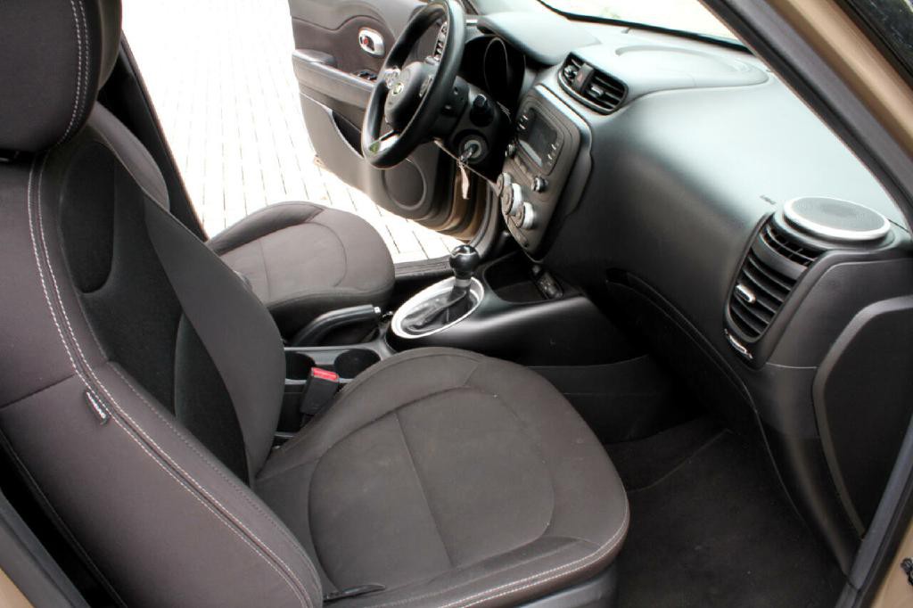 2016 Kia Soul Image 14