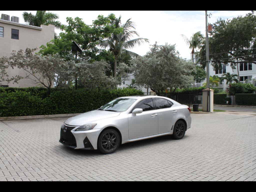 2010 Lexus IS Image 1