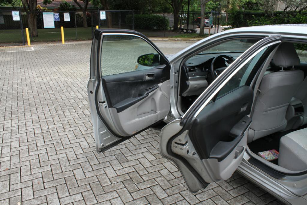 2012 Toyota Camry Image 11