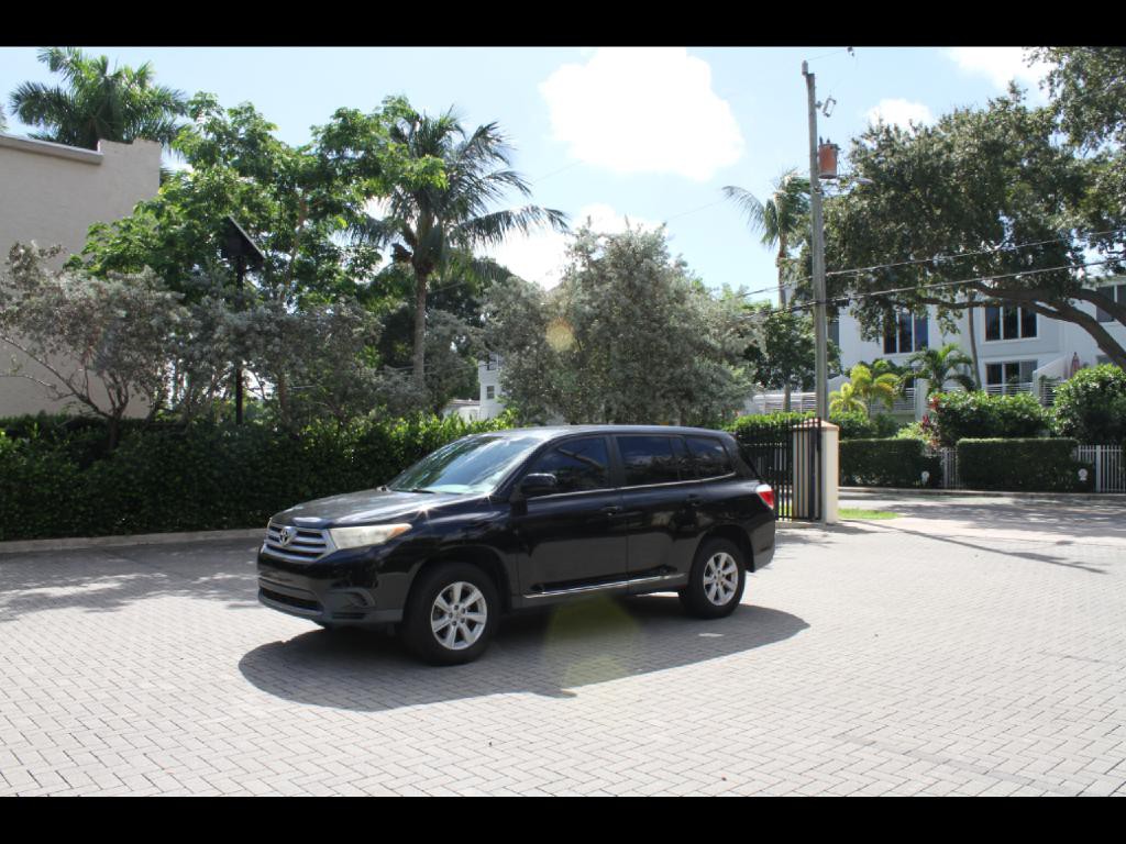 2013 Toyota Highlander Image 1