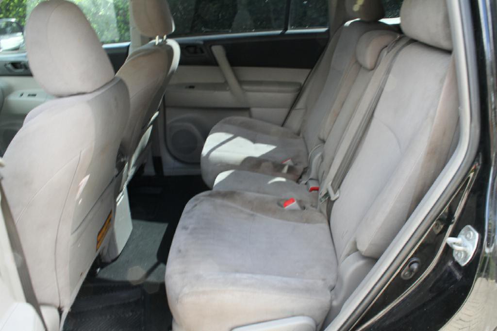 2013 Toyota Highlander Image 10