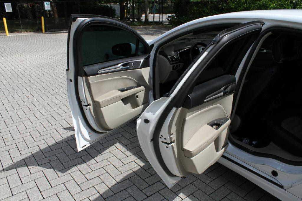 2018 Ford Fusion Image 11