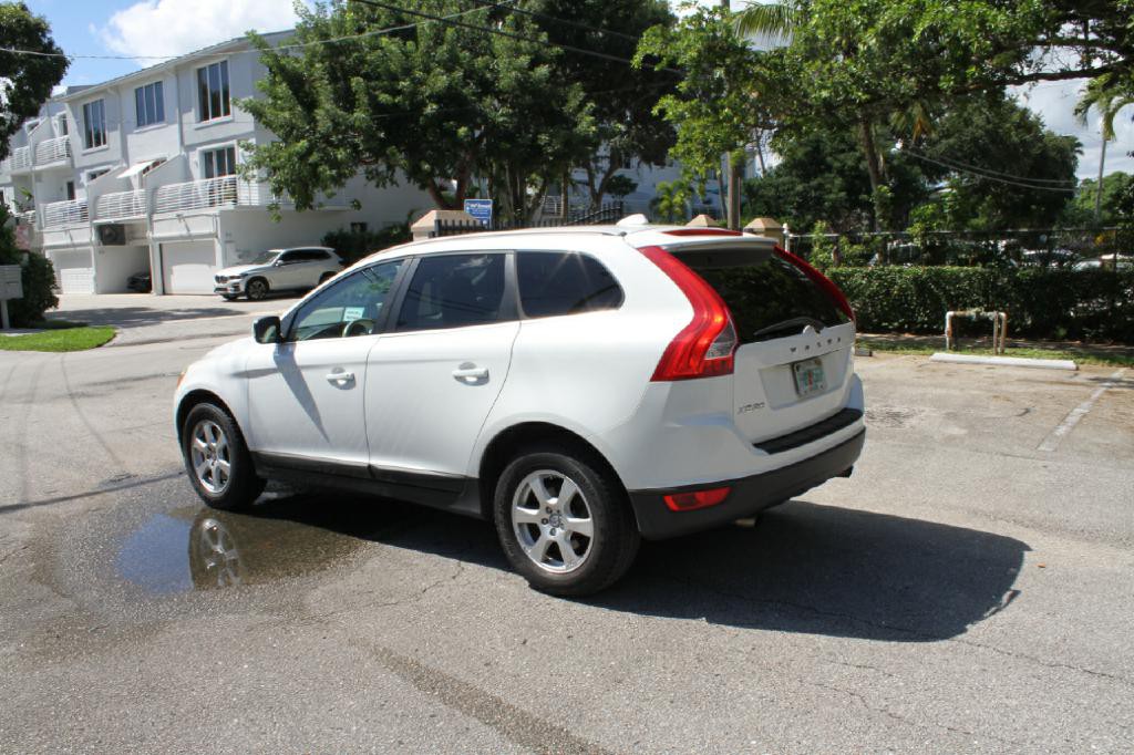 2011 Volvo XC60 Image 5