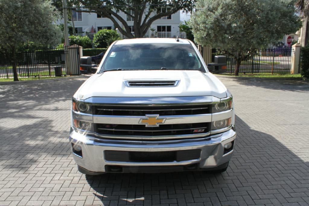 2019 Chevrolet Silverado 1500 Image 3
