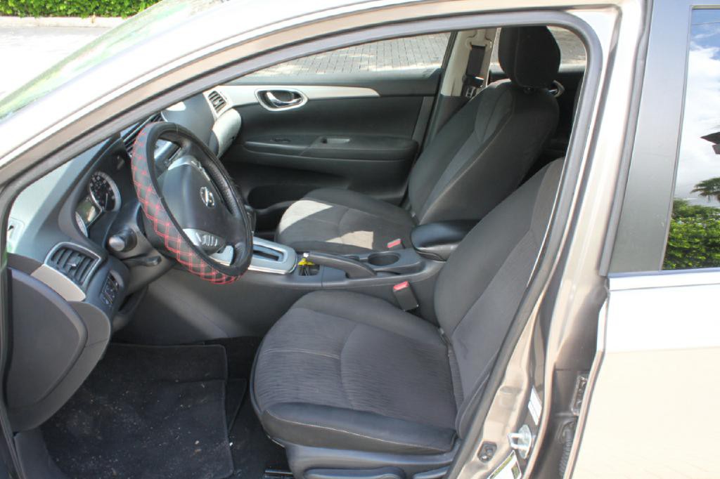 2015 Nissan Sentra Image 10