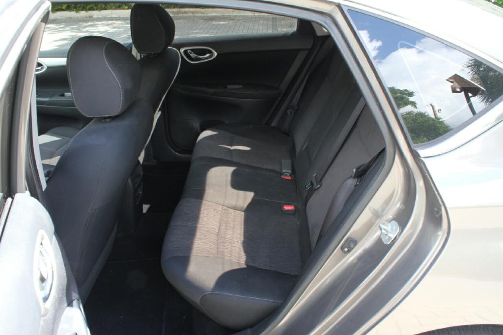 2015 Nissan Sentra Image 11