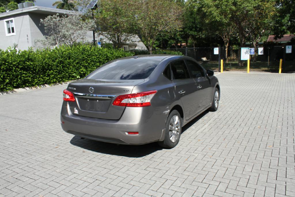2015 Nissan Sentra Image 7