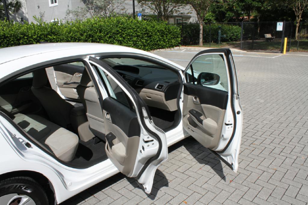 2014 Honda Civic Image 12