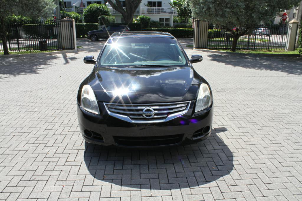 2010 Nissan Altima Image 3